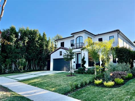 2719 Forrester Dr, Los Angeles, CA 90064 | Redfin