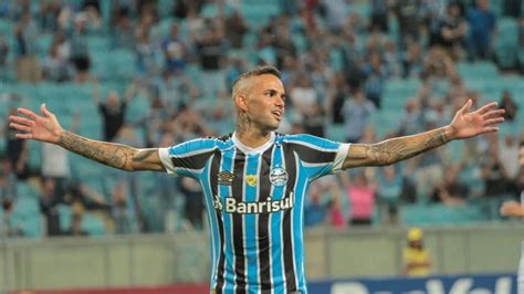 Luan abre o coração e fala da relação os companheiros de Grêmio