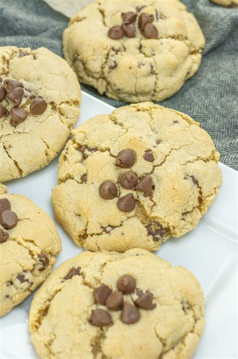 Make The Ultimate Easy Chocolate Chip Cookie Recipe