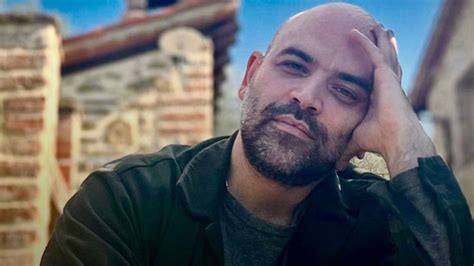 La Rai Perde Un Altro Pezzo Da Fuori Roberto Saviano