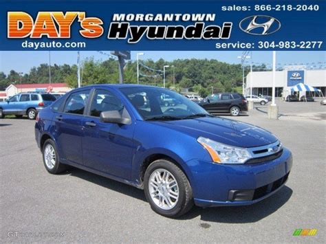 2009 Vista Blue Metallic Ford Focus SE Sedan 52679380 Photo 9