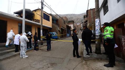 San Juan De Lurigancho Sicarios Matan A Balazos A Dos Hombres Y Los