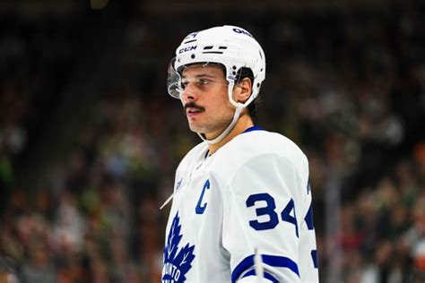 Maple Leafs' Auston Matthews Nursing 'Not Long, Long-Term Injury ...