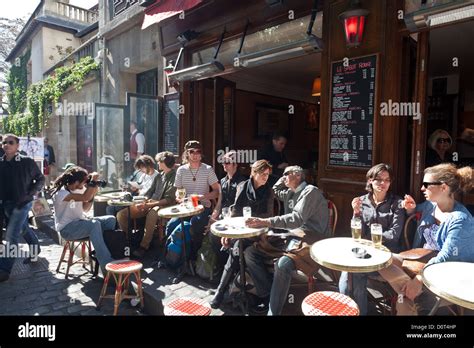 Paris French Bar Hi Res Stock Photography And Images Alamy