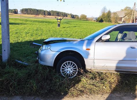 Nowowola Miertelny Wypadek Na Drodze Gminnej Nie Yje Kierowca Mazdy