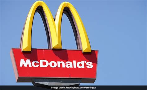 Twitter User Shares Video Of Maggots Inside McDonald's Ketchup Dispenser