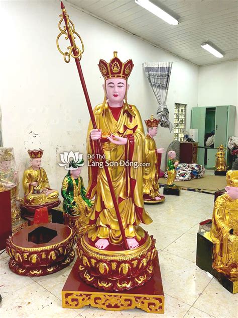 tuong phat  tang dung tren dai sen  tho lang son dong