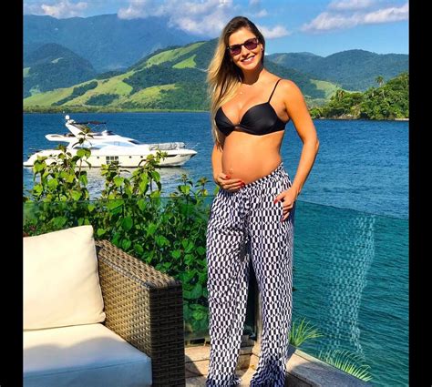 Foto Casada Gusttavo Lima Andressa Suita Exibiu A Barriga De