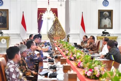 Makna Simbol Gunungan Dalam Wayang Dan Kehidupan Masyarakat Jawa Yang Jarang Dipahami Warna