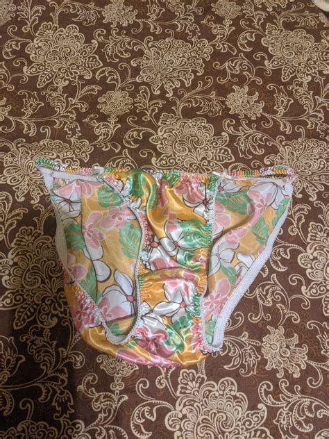 Vintage Joe Boxer Satin String Bikini Panties Size 8 Gem