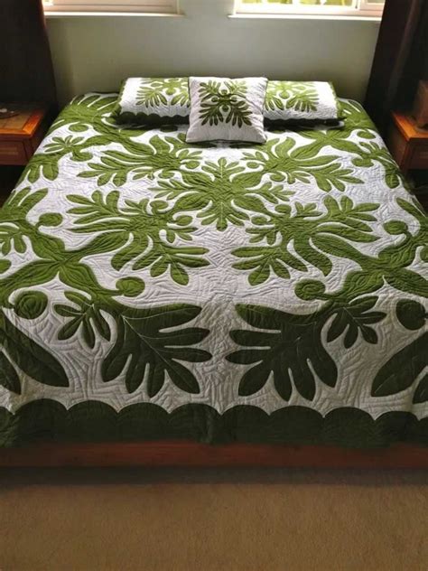 Hawaiian Style Ulu Breadfruit Leaf Queen Size Quilt Hawaiian Quilts Hawaiian Quilt Patterns