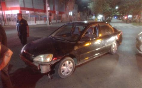 Mal funcionamiento de semáforos provoca accidente en Centro de Torreón