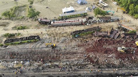 Catastrophe Ferroviaire En Inde Les Autorit S Tentent De Comprendre