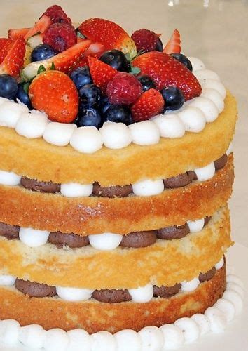 Naked cake ou bolo pelado também combina festas infantis Cake