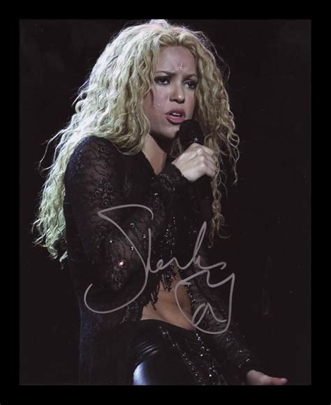 Shakira Autographed Signed And Framed Poster Photo Uk