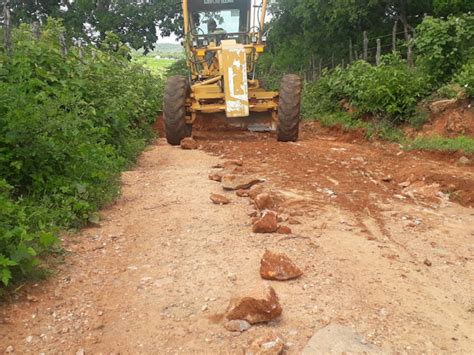 Prefeitura De Amparo Segue Cronograma De Opera O Para Melhorar As