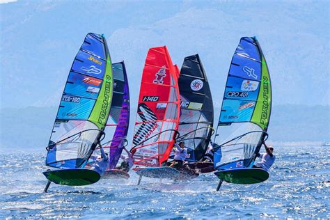 Discover the Ultimate Guide to Types and Uses of Windsurfing Sails ...