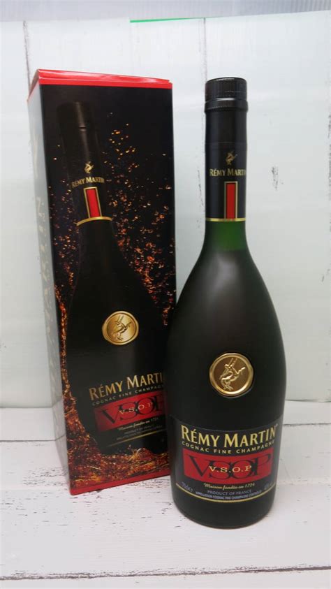 【やや傷や汚れあり】gol【古酒】 Remy Martin レミーマルタン Vsop 赤 40 700mlの落札情報詳細 ヤフオク