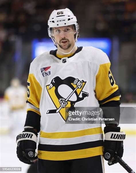 1,844 Erik Karlsson Penguins Stock Photos, High-Res Pictures, and ...