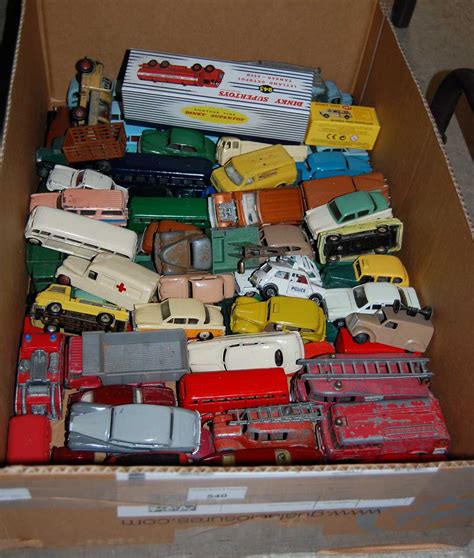 Lot 540 - Box - vintage Dinky toy cars, lorries, vans