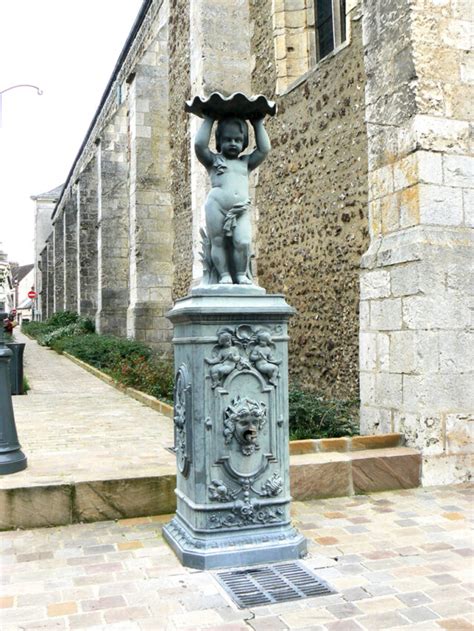 Fontaine Place De L Glise Illiers Combray