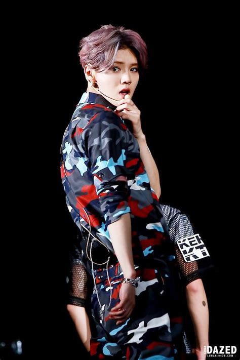 LuHan 鹿晗 160326 Reloaded Concert Beijing Luhan Exo luhan Exo 12