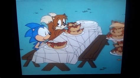 sonic the hedgehog chili dog