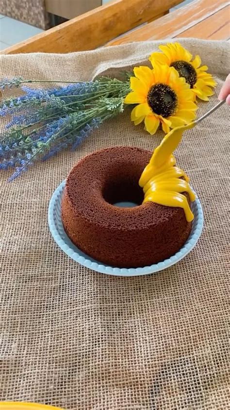 Sunflower Cake 🌻 By Renataomommy3 In 2024 Cake Decorating Tips Sunflower Cakes Cake