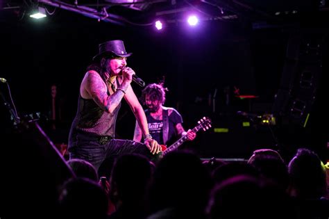 Everything We Saw As L A Guns And Faster Pussycat Rocked San Antonios