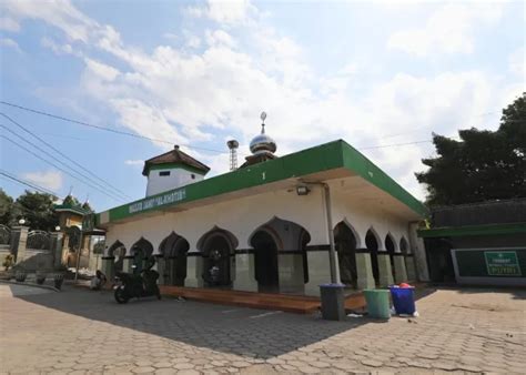 Liputan Khusus Ramadan Masjid Al Khotib Mempertahankan Bangunan