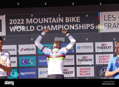 SCHURTER Nino Vainqueur Lors Du Podium UCI Mountain Bike World