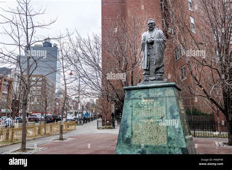 Confucius Statue in Chinatown - New York, USA Stock Photo - Alamy