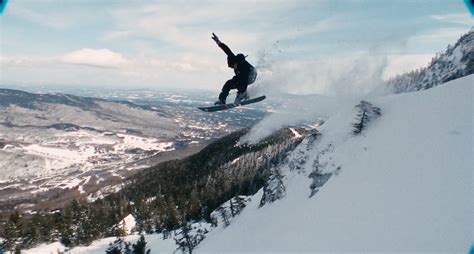 '100 North' Makes Snowboarding in Vermont Look So Fun | The Inertia