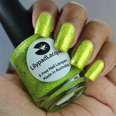 Lilypad Lacquer Leo Hella Handmade Creations August 2018 Green