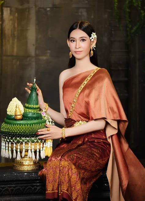 Beautiful Cambodia Traditional Costume Of Longvek Era Angkor