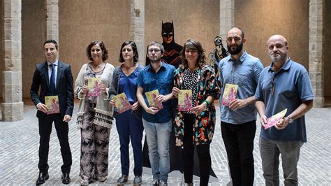 Exposiciones talleres y encuentros con autores el Salón del Cómic de