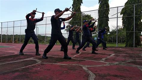 Latihan Drill Tongkat Polri Seri Youtube