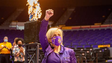 Kim Mulkey won't make more at LSU than she did at Baylor, Tigers AD says