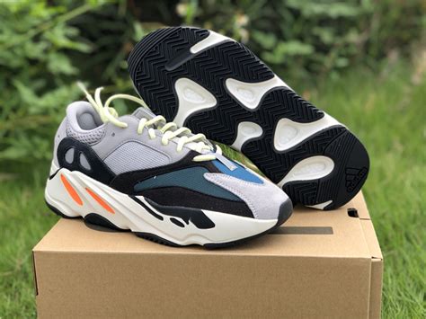 Adidas Yeezy Boost 700 Wave Runner Solid Grey