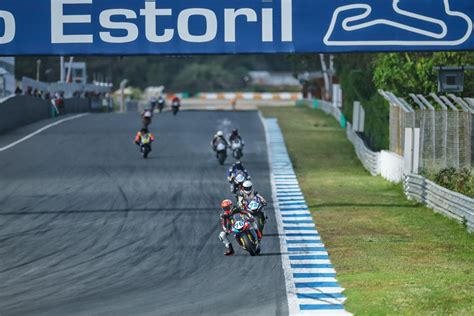 Fim De Semana De Emo Es No Estoril O Cnv E Paddock Motofest