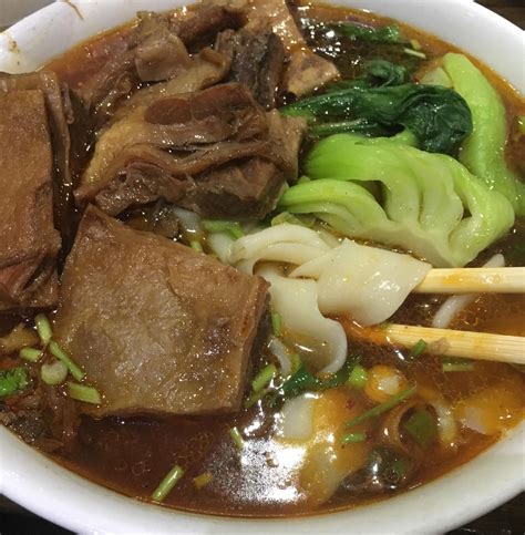 I Ate Cantonese Braised Beef Brisket Pulled Noodle Soup With Bok Choy