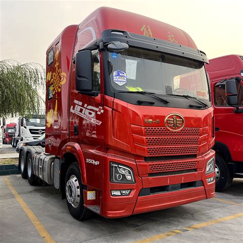 China Camion CNG FAW Trailer Head Trucks FAW Tractor Truck For Sale