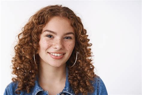 Free Photo Headshot Cute Charismatic Friendly Smiling Happy Redhead