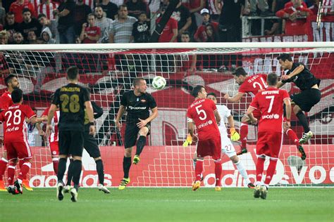 Olympiakos dominate AEK (3-0) (photos) | protothemanews.com