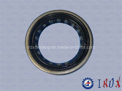 Isuzu NHR NKR Rear Wheel Inner Oil Seal China Oil Seal And Isuzu Parts