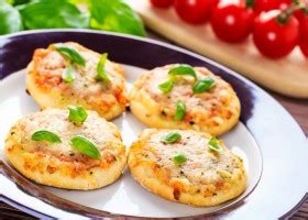 Recette Mini pizzas à la tomate et aux champignons facile Mes