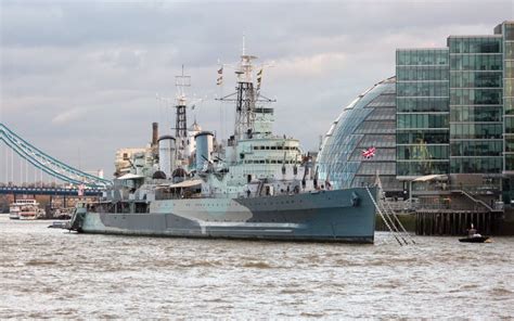 HMS Belfast Cruzador Leve Da Marinha Real No Rio Tamisa Em Londres