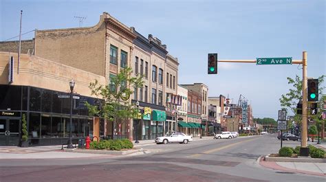 File:Fargo North Dakota Broadway.jpg - Wikipedia