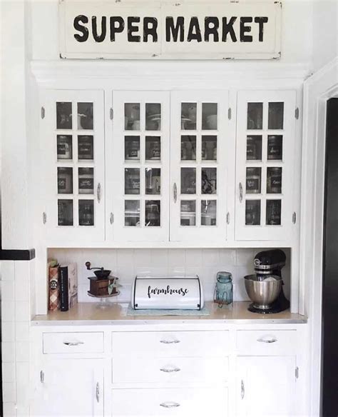 Farmhouse Style in White Kitchen - Soul & Lane