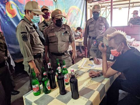 Satpol Pp Gresik Gerebek Warkop Terindikasi Penjual Miras Javasatu